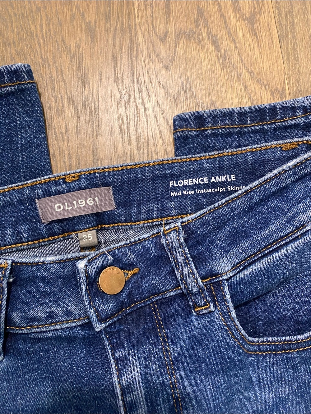 DL1961 Florence Ankle Cropped Jeans - Dark Blue Wash - Picture 4 of 11